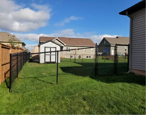 Chain Link Masonry Image