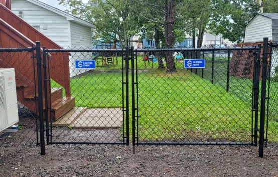 Chain Link Masonry Image