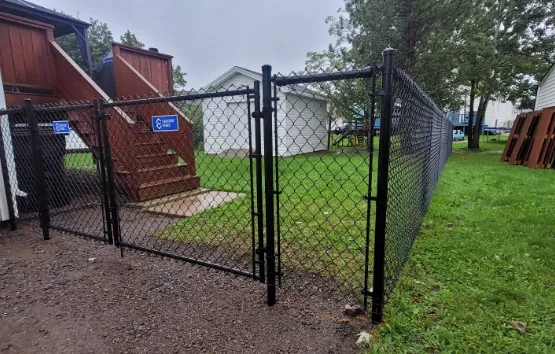 Chain Link Masonry Image