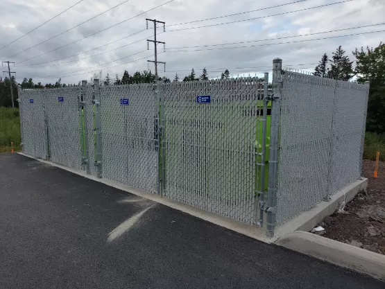Chain Link Masonry Image