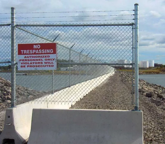 Chain Link Masonry Image