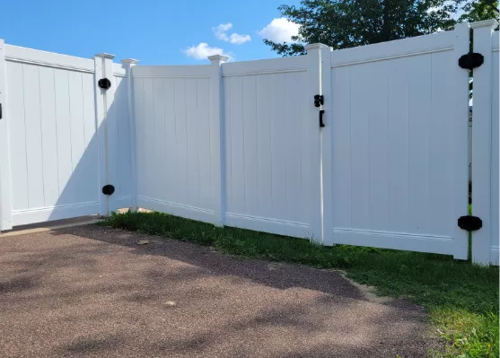 PVC Fence Mansory Image