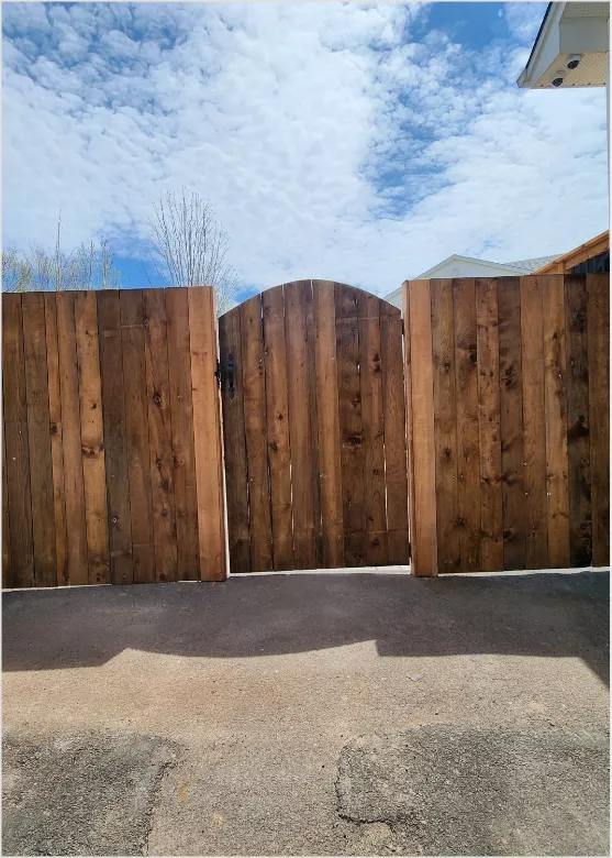 Wooden Fence Mansory Image